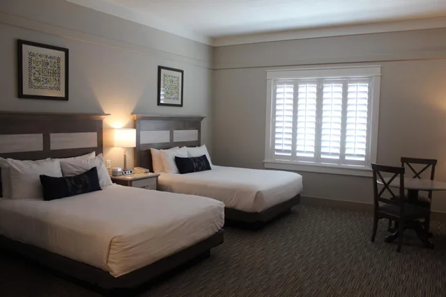 Room, 2 Queen Beds, Accessible, Carlisle Inn 2/3