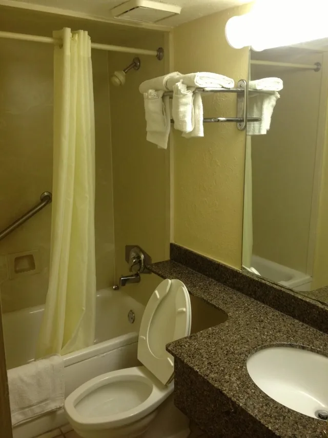 غرفة قياسية بسريرين كوين، Econo Lodge Atlanta College Park 3/3