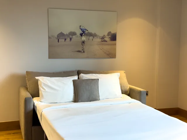 جناح تنفيذي بسرير كينج، Tower Suites by Blue Orchid 3/3