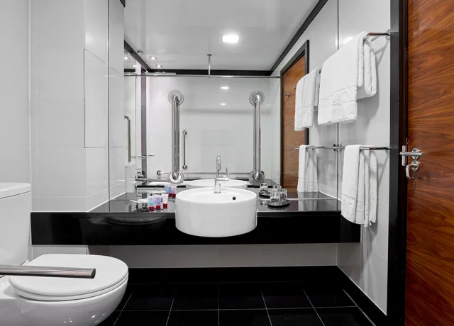 غرفة بزنس مفردة بسرير مزدوج، Leonardo Royal Hotel London Tower Bridge 1/1