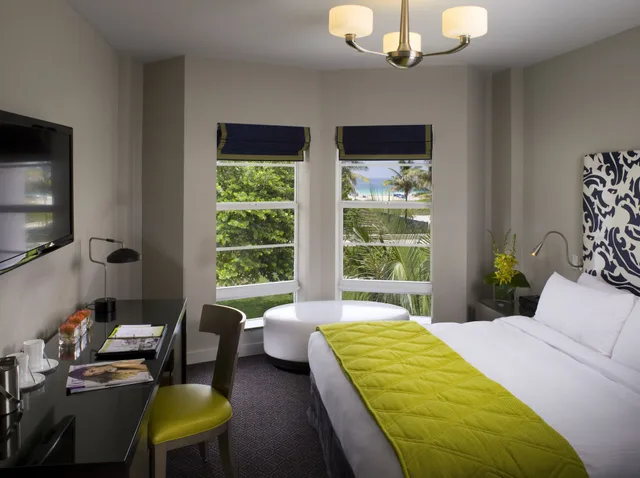 Superior, Queen Bed, Partial Ocean View, Hotel Breakwater South Beach 3/6