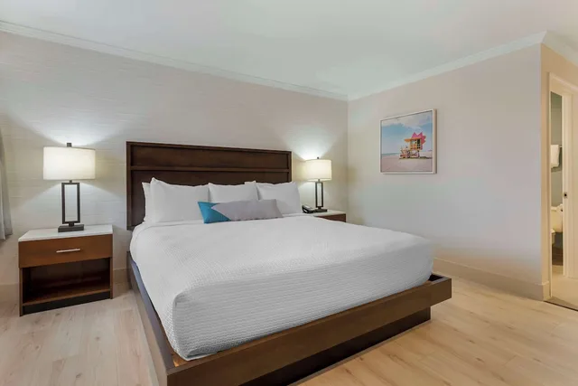 جناح بسرير كينج، Best Western Plus All Suites Inn 1/3