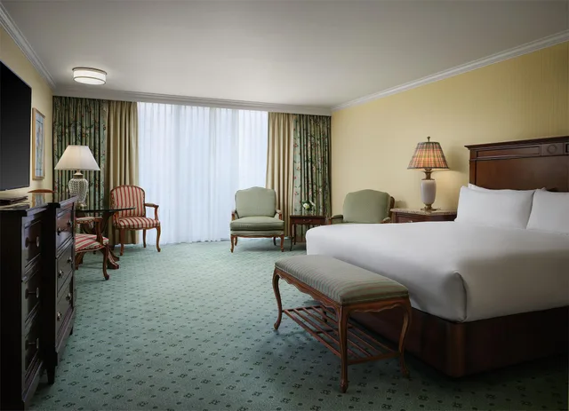 Garden, Deluxe, King Bed، Little America Hotel Salt Lake City 1/1