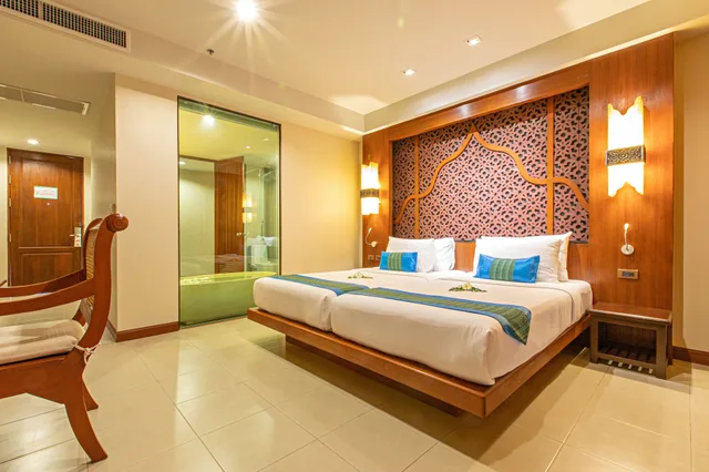 غرفة سوبيريور بسرير كينج بإطلالة على المسبح، Rawai Palm Beach Resort 3/4