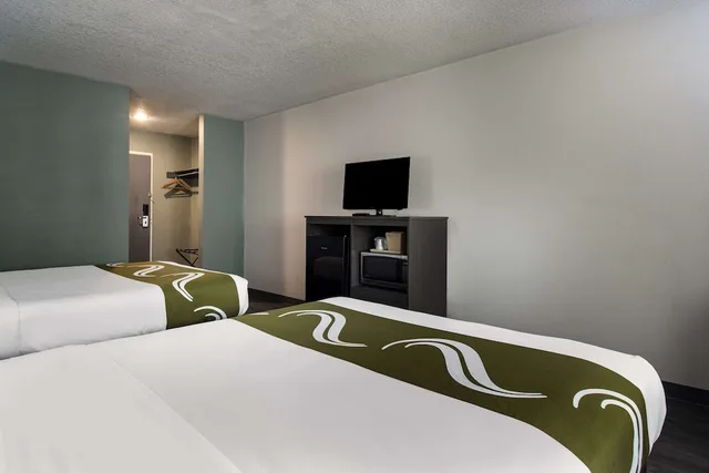 غرفة قياسية بسريرين كوين، Quality Inn & Suites Wilsonville OR 4/5
