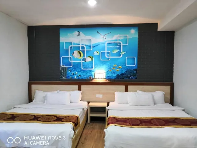 غرفة عائلية بسريرين كوين، Mega Inn 1/2