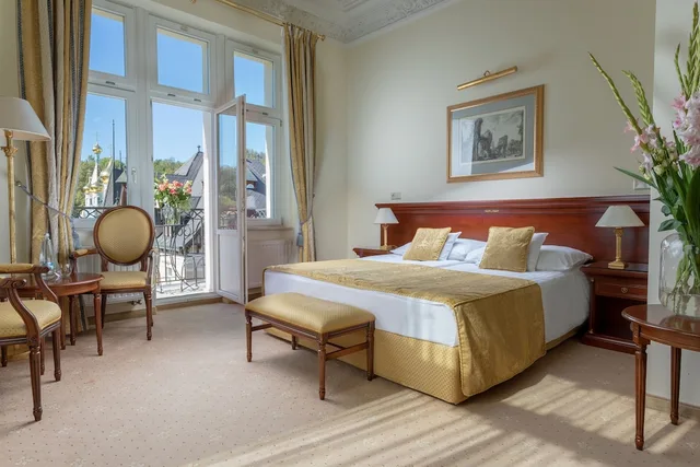 غرفة ديلوكس بسرير كينج، Savoy Westend Hotel 3/7