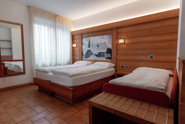 غرفة كومفورت ثلاثية بسرير مزدوج وسرير فردي، Hotel Ariston 5/10