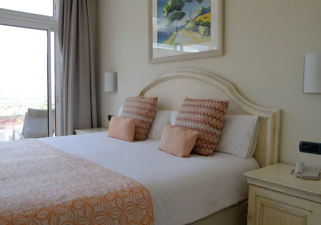 جناح جونيور بإطلالة على الشاطئ بغرفتي نوم بجاكوزي، Holiday Club Playa Amadores 2/3