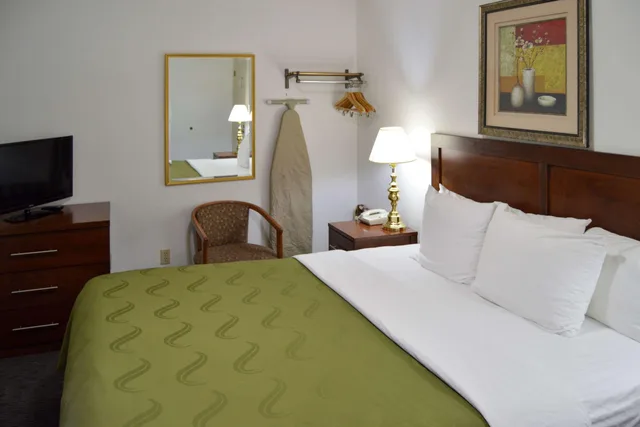 جناح، Quality Inn Yosemite Valley Gateway 1/2