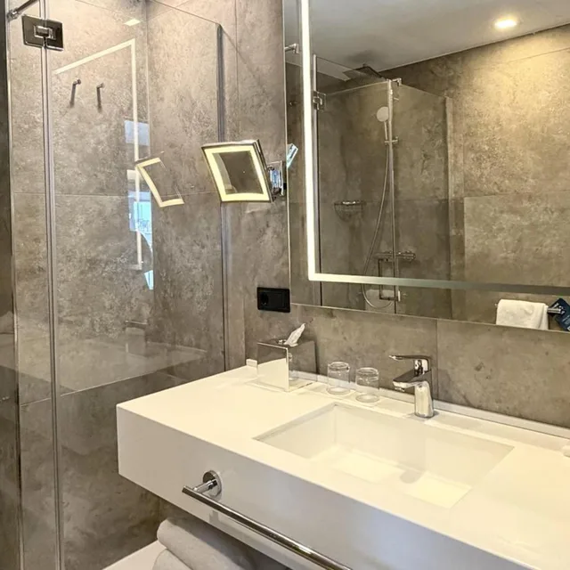 Suite, Balcony, Radisson Blu Ghr Hotel Rome 2/2
