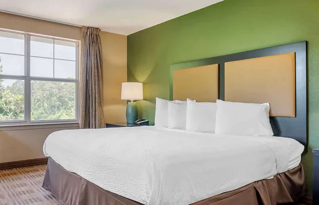 استوديو ديلوكس بسرير كينج مع أريكة، Extended Stay America - Columbia - Columbia Corporate Park 4/9