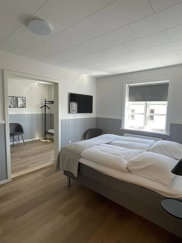 غرفة قياسية رباعية بسرير مزدوج مع أريكة، Herman Bang Bed And Breakfast 3/10
