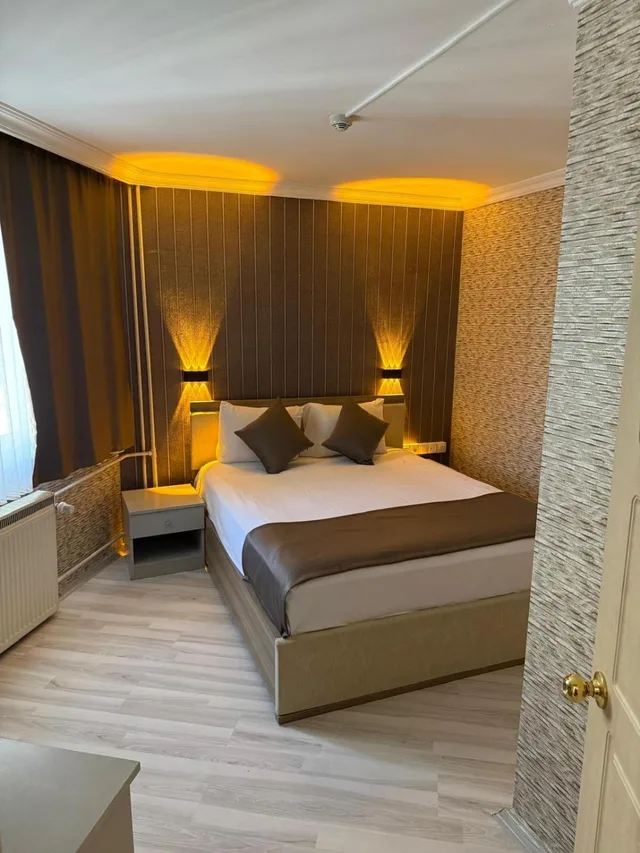 جناح، ARTAN OTEL 2/10