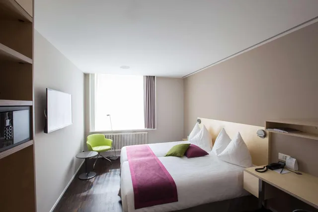 Room, Double Bed, Hotel Spirgarten 1/4