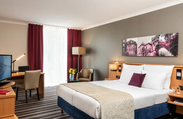غرفة سوبيريور رباعية، Leonardo Hotel Dusseldorf Airport Ratingen 2/10