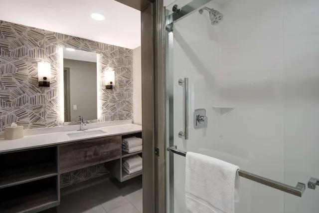 1 Bedroom, Suite, King Bed, Sofa, Homewood Suites By Hilton Lexington Hamburg 4/8