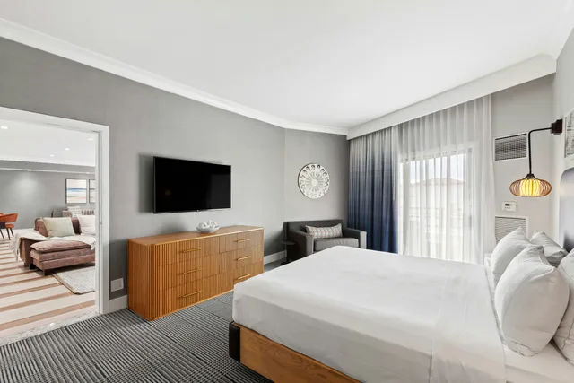 Suite, King Bed, Partial Ocean View, The Waterfront Beach Resort, a Hilton Hotel 2/5