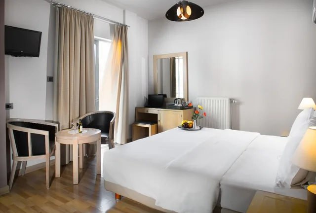 غرفة ديلوكس بسرير مزدوج، Areos Hotel 4/10