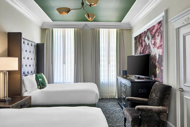 غرفة رباعية بسريرين مزدوجين، Le Pavillon Hotel 2/6