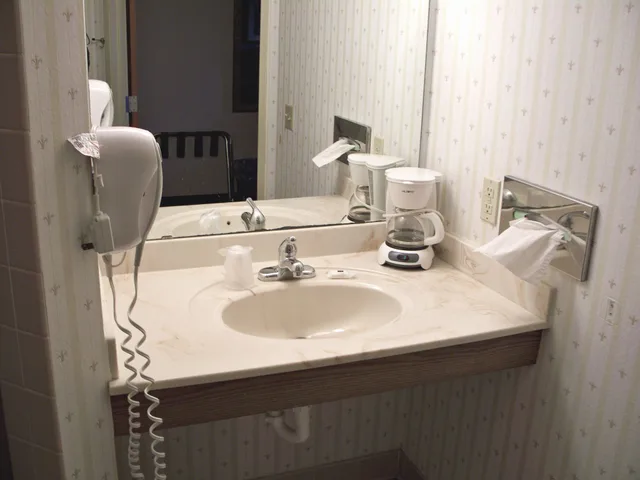 غرفة بسرير كوين، Country Inn Deerwood 4/4
