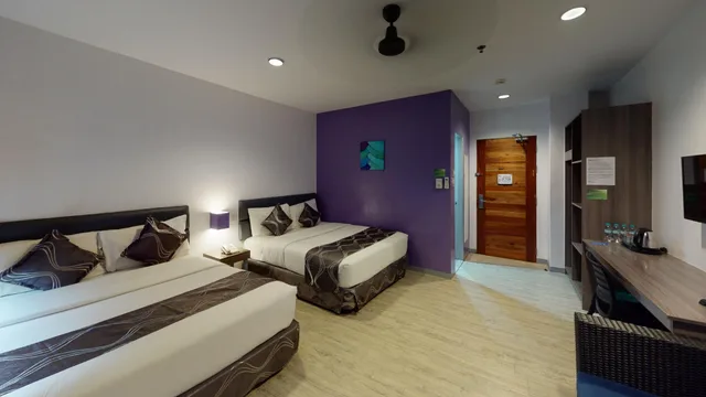 غرفة بريميوم ديلوكس بسرير كوين وسرير فردي، Baguio Lefern Hotel 1/2