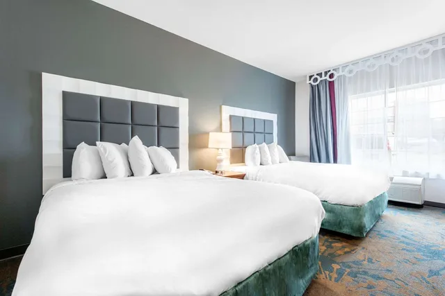 غرفة بسريرين كوين، Best Western Erie Inn & Suites 2/3