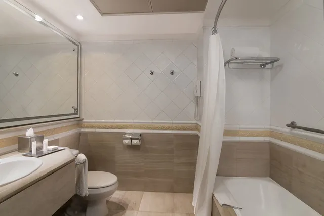 Room, Single, King Bed, Ocean Front, Catalonia Santo Domingo 9/10