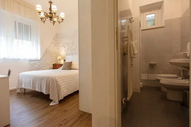 غرفة عائلية بسرير كوين وسرير فردي، Bardolino Hotel 3/4