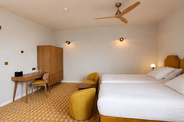 Room, Twin Beds, Hotel Le Berger 1/10