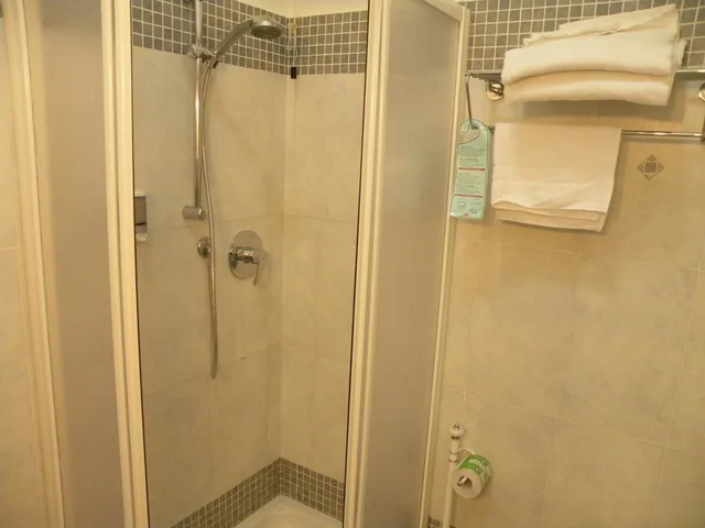 غرفة بسرير مزدوج أو سريرين منفصلين بإطلالة على المدينة، Hotel Parrini 10/10