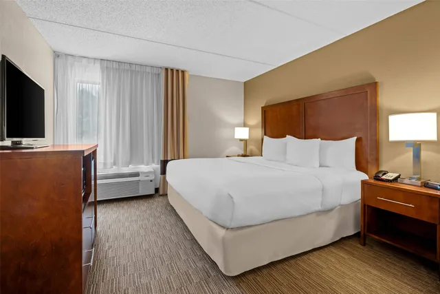 جناح بسرير كينج، Comfort Inn and Suites Oxford South 2/2