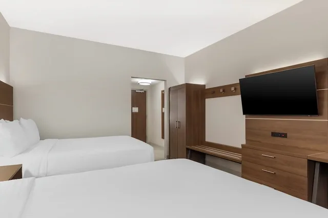 غرفة قياسية بسريرين مزدوجين لذوي الإعاقة، Holiday Inn Express Spring Hill 1/9