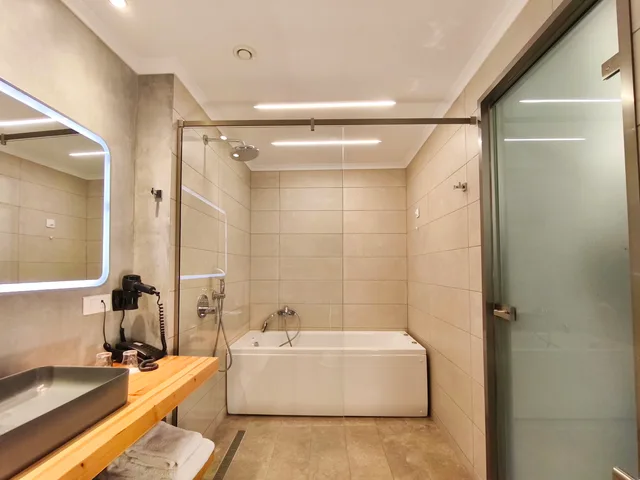 جناح بريميوم، Hotel Europa Olympia 6/8