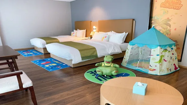 غرفة قياسية بسرير كوين وسرير فردي، Holiday Inn Express Changzhou Xinbei 2/3