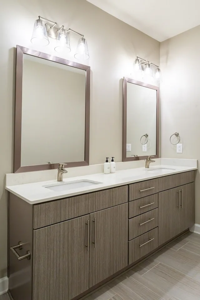 2 Bedrooms, Superior, Apartment, King and Queen Bed, Sofa, Pool Access، Kasa FreeMoreWest Charlotte 4/5