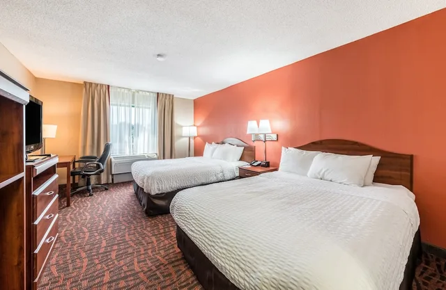 غرفة قياسية بسريرين كوين، Lake Norman Inn and Suites (ex Clarion) 1/1
