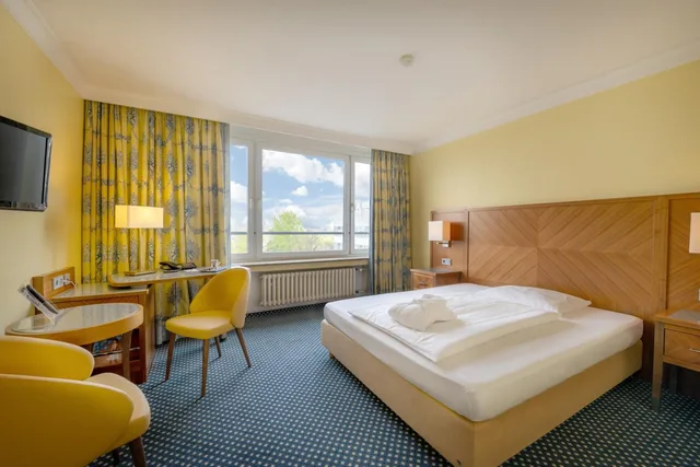 غرفة بريفيليج بسرير كوين، Hotel Krefelder Hof 1/5