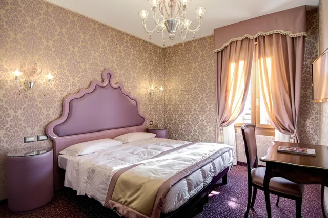 غرفة قياسية بسرير مزدوج، Hotel Domus Cavanis Venezia 4/10