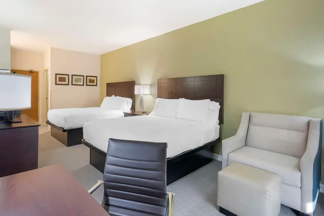 غرفة بسريرين كوين لذوي الإعاقة، Best Western Celina 1/8