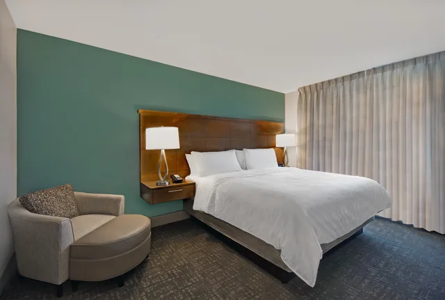 جناح بسرير كينج بغرفة نوم واحدة، Staybridge Suites Sterling Heights Detroit Area 1/1