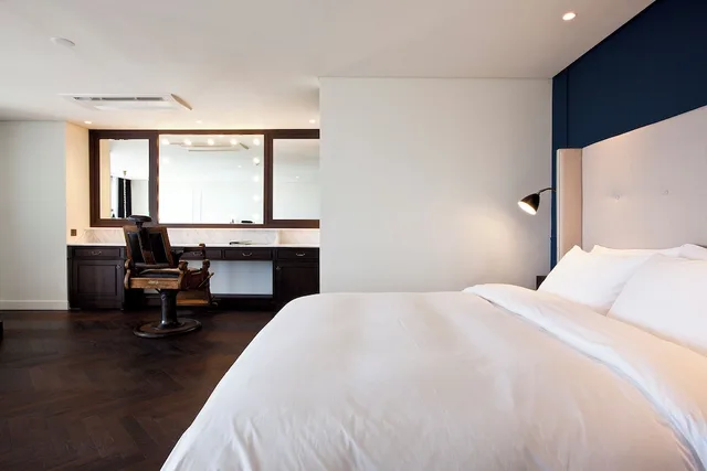 Duplex Bridge, King Bed، Playce Camp Jeju 1/1