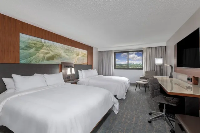 غرفة بسريرين كوين، Marriott Madison West 3/10