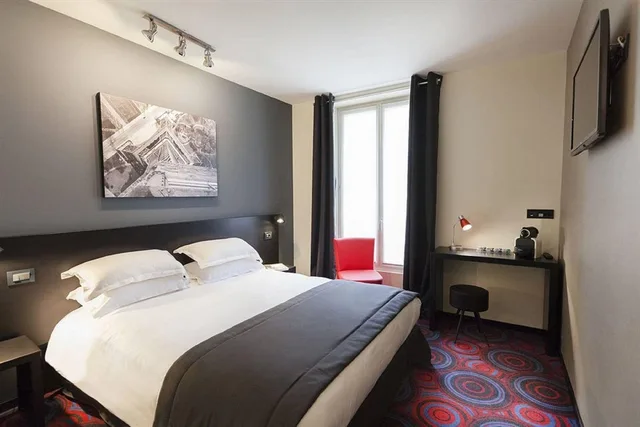غرفة بسرير كوين وسريرين منفصلين، Hotel Helussi 1/1