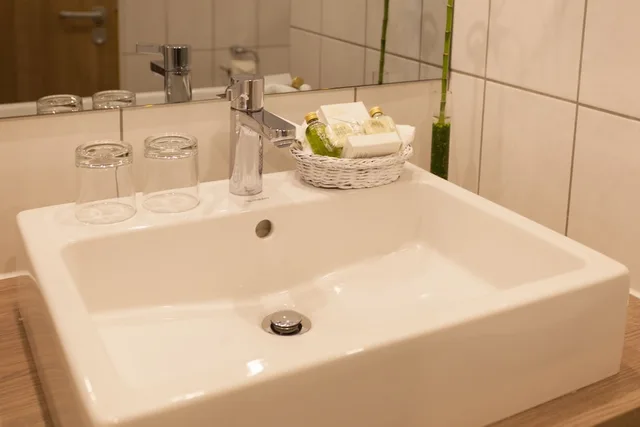 غرفة بسرير مزدوج بإطلالة على البحر، Hotel Bernstein 4/4