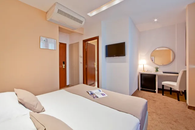 غرفة سوبيريور مفردة، Central Hotel Zagreb 3/6