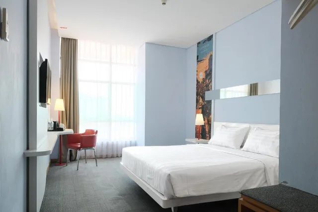 غرفة ديلوكس بسرير مزدوج، Luminor Hotel Metro Indah Bandung 2/3
