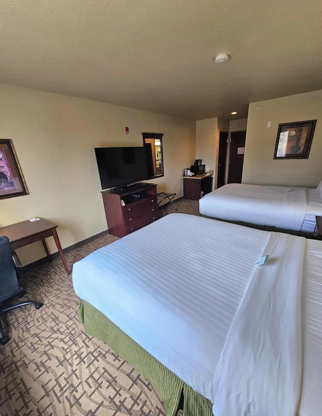 غرفة قياسية بسريرين كوين، Cobblestone Inn & Suites - Clintonville 2/6