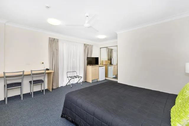 غرفة قياسية بسرير كوين، Comfort Inn Centrepoint 2/7