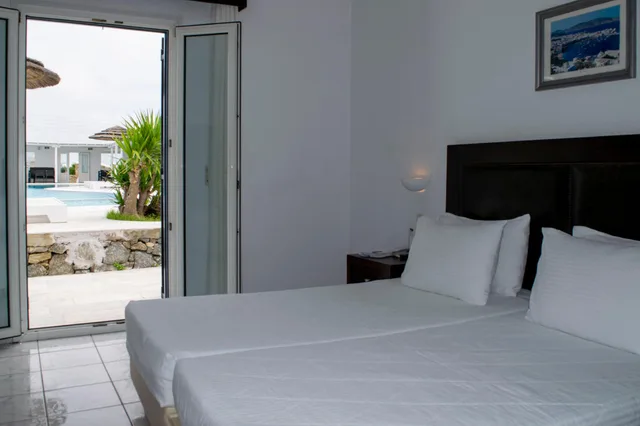 غرفة بإطلالة على المسبح بشرفة، Giannoulaki Hotel 1/1